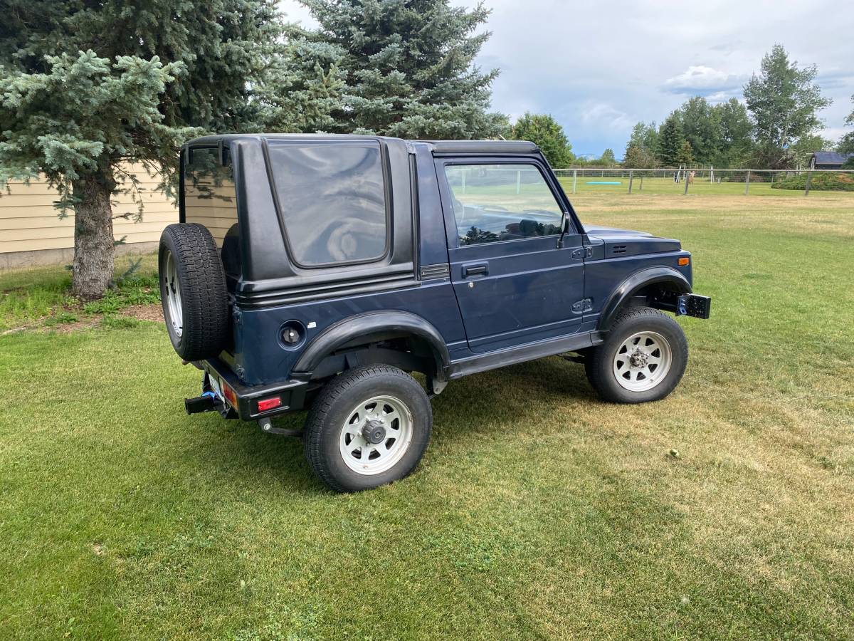 Suzuki-1987-blue-3