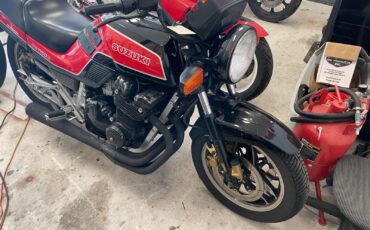 Suzuki-GS1150-E-1985-1