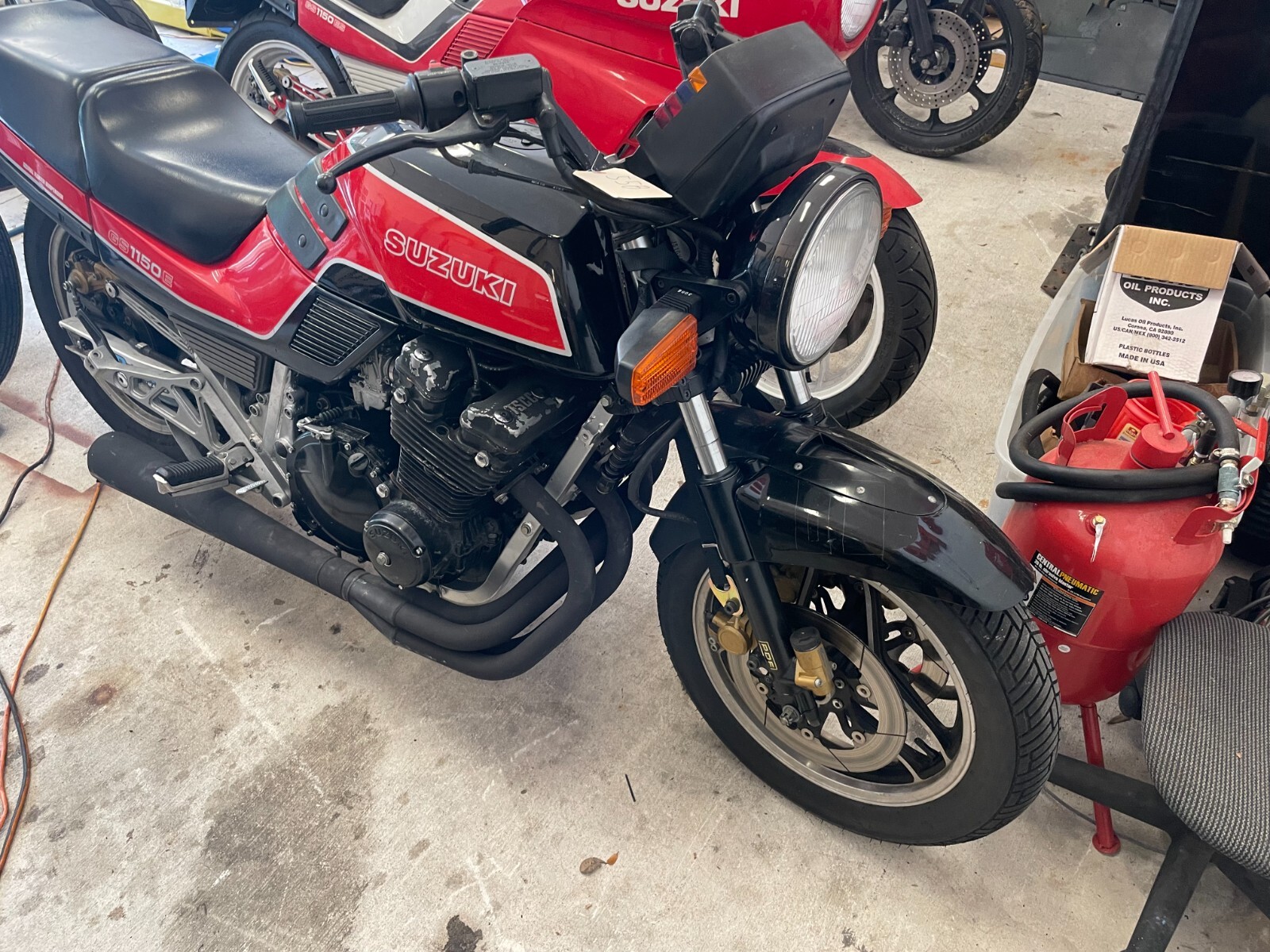 Suzuki-GS1150-E-1985-1