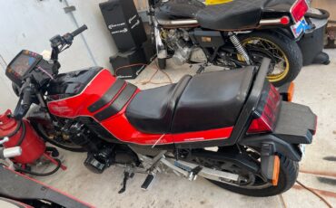 Suzuki-GS1150-E-1985-2