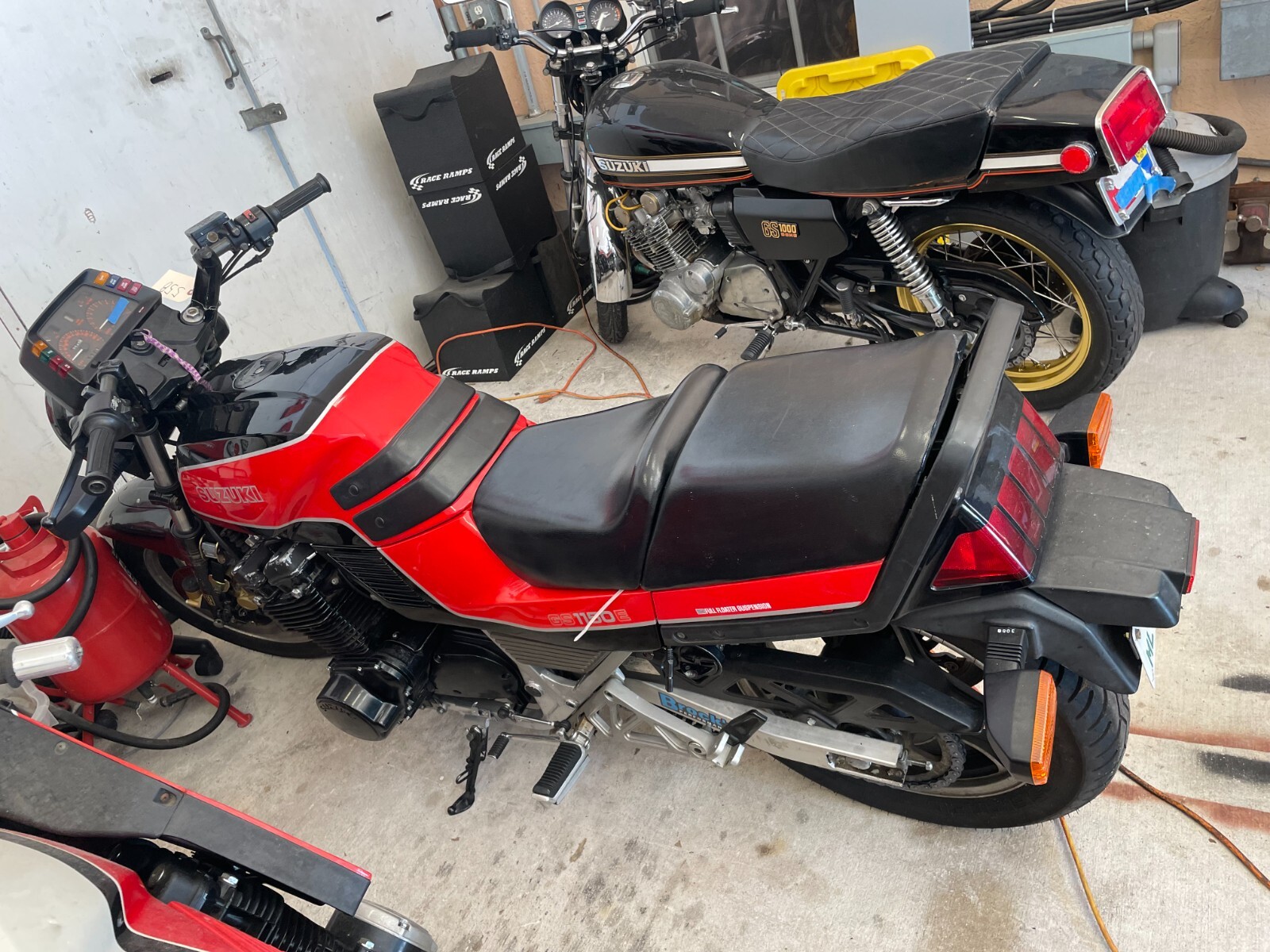 Suzuki-GS1150-E-1985-2