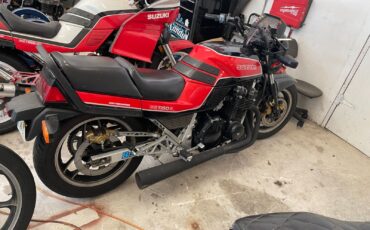 Suzuki-GS1150-E-1985