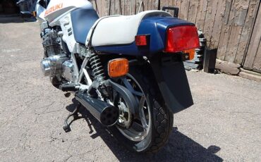Suzuki-GSX-Katana-1982-10