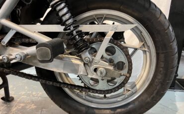 Suzuki-GSX-Katana-1982-10