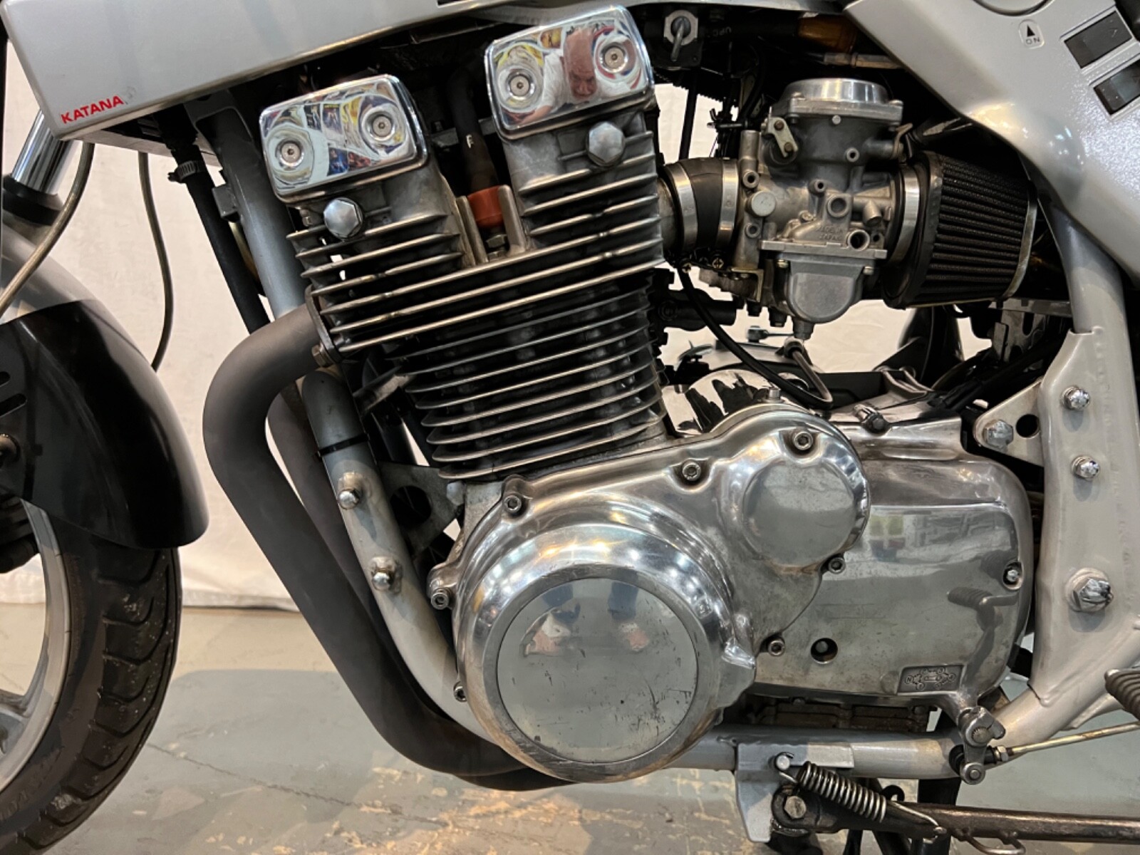 Suzuki-GSX-Katana-1982-11