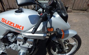 Suzuki-GSX-Katana-1982-14