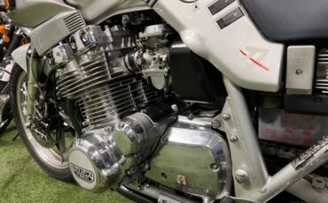 Suzuki-GSX-Katana-1982-16