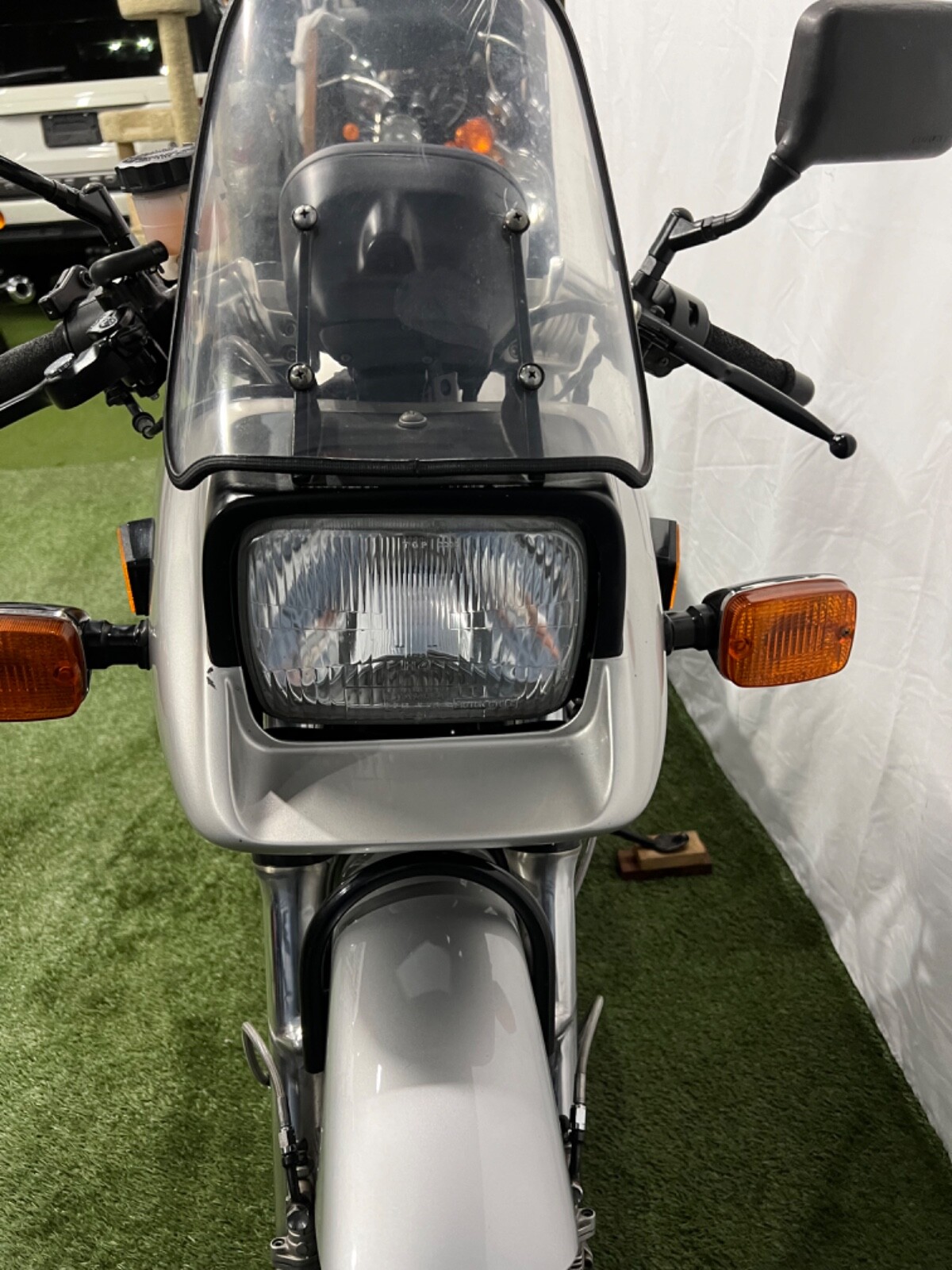 Suzuki-GSX-Katana-1982-17