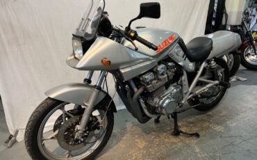 Suzuki-GSX-Katana-1982-2