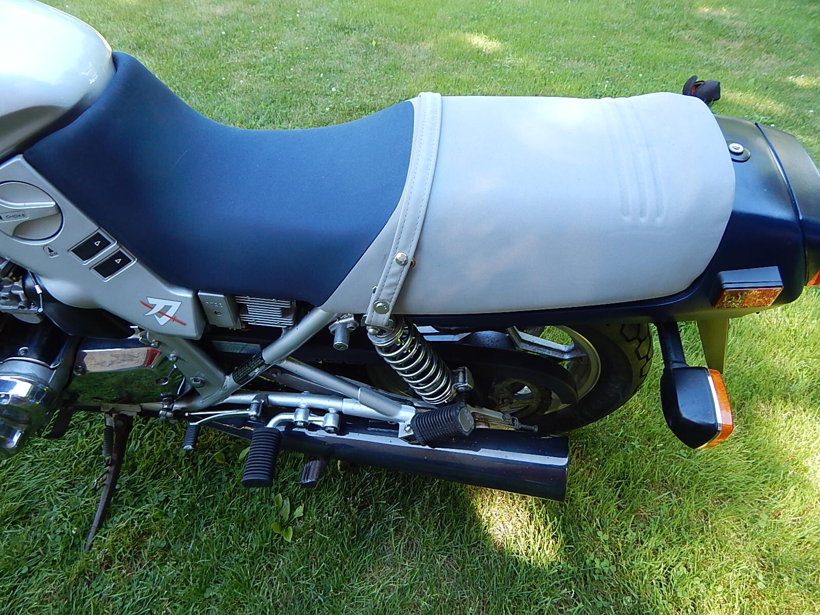 Suzuki-GSX-Katana-1982-22