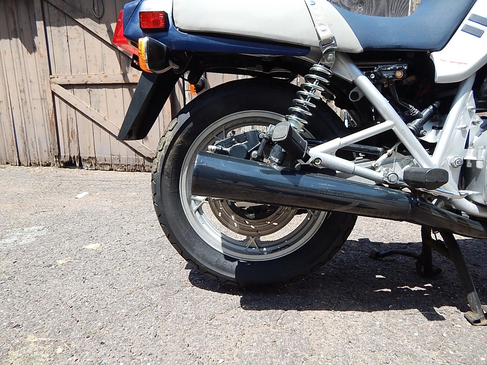 Suzuki-GSX-Katana-1982-30