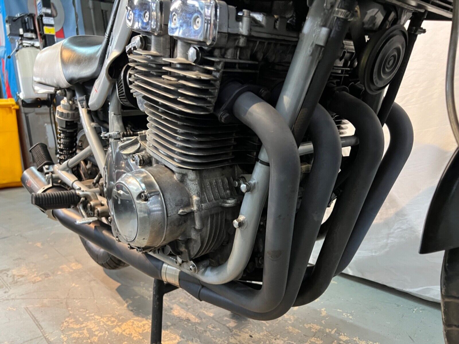Suzuki-GSX-Katana-1982-5