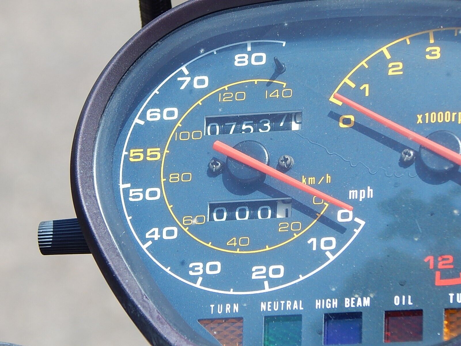 Suzuki-GSX-Katana-1982-6