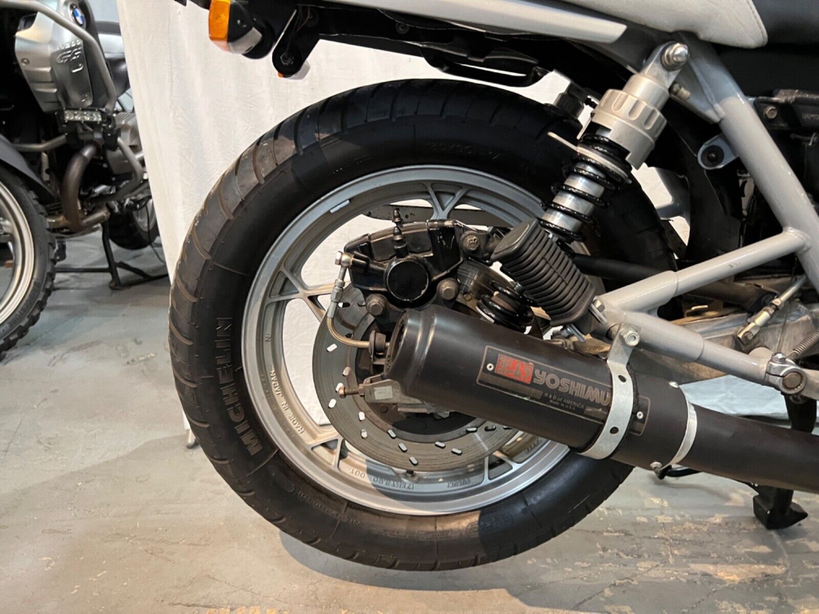 Suzuki-GSX-Katana-1982-6
