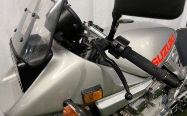 Suzuki-GSX-Katana-1982-7