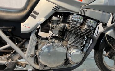 Suzuki-GSX-Katana-1982-7