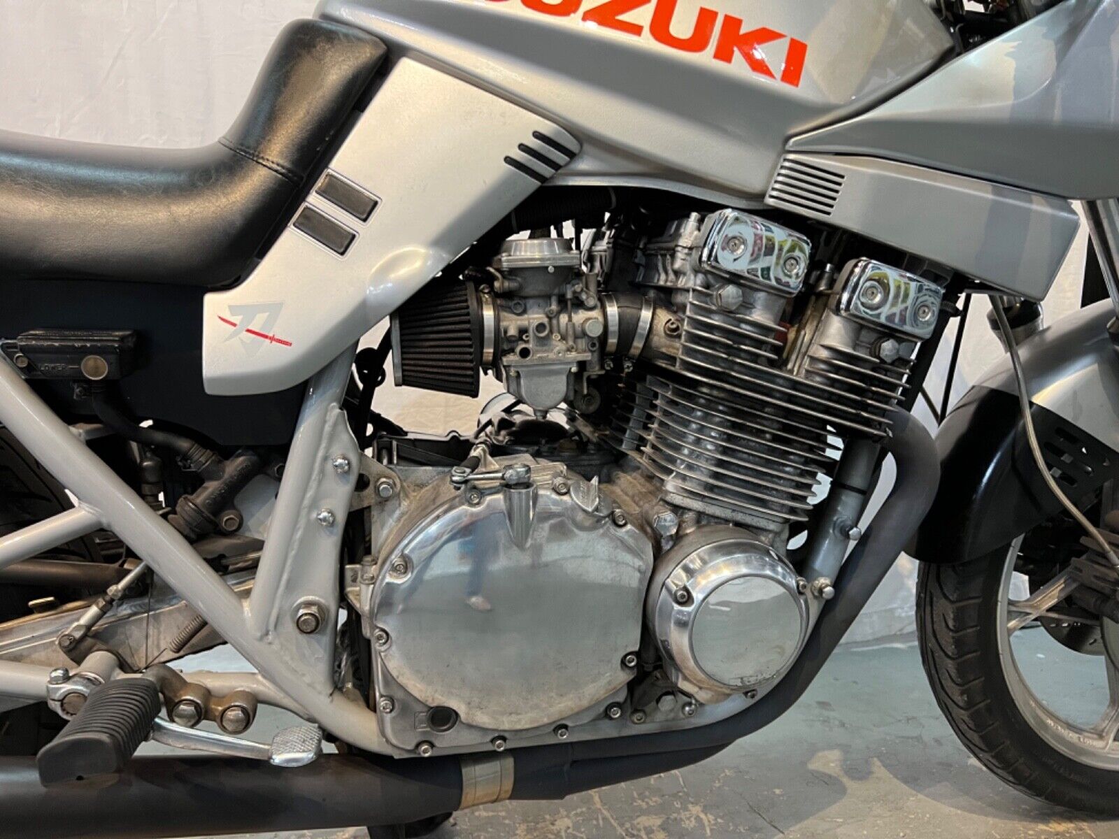 Suzuki-GSX-Katana-1982-7