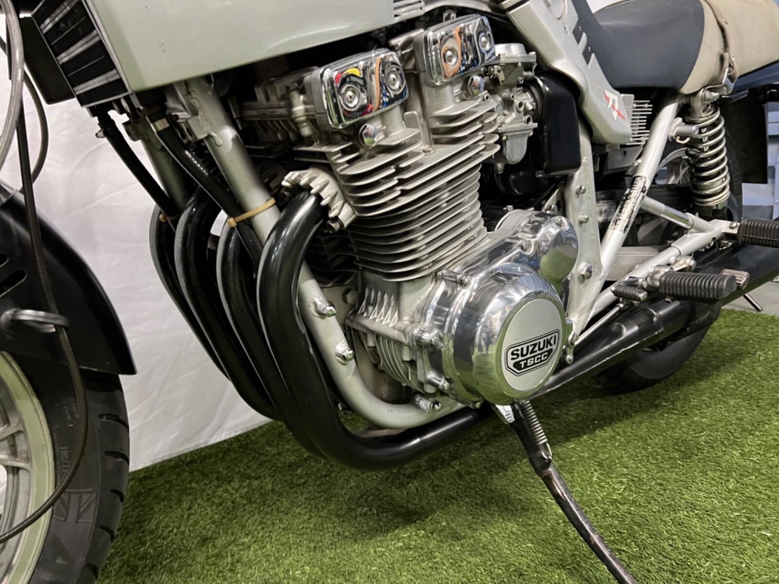 Suzuki-GSX-Katana-1982-9