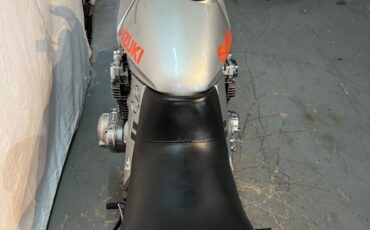 Suzuki-GSX-Katana-1982-9