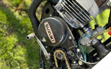 Suzuki-RM-1976-12
