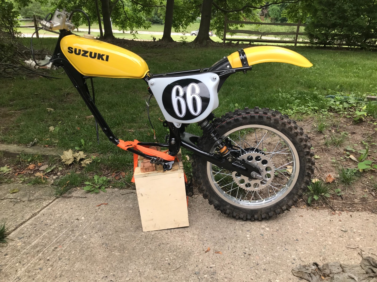 Suzuki-RM-1976-19