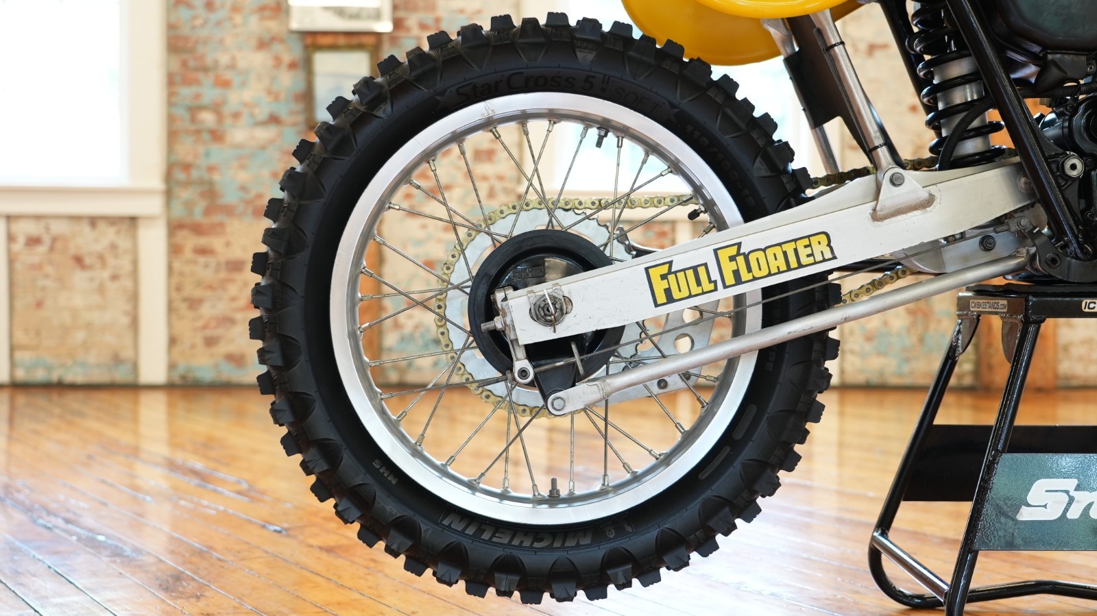 Suzuki-RM250-1983-13
