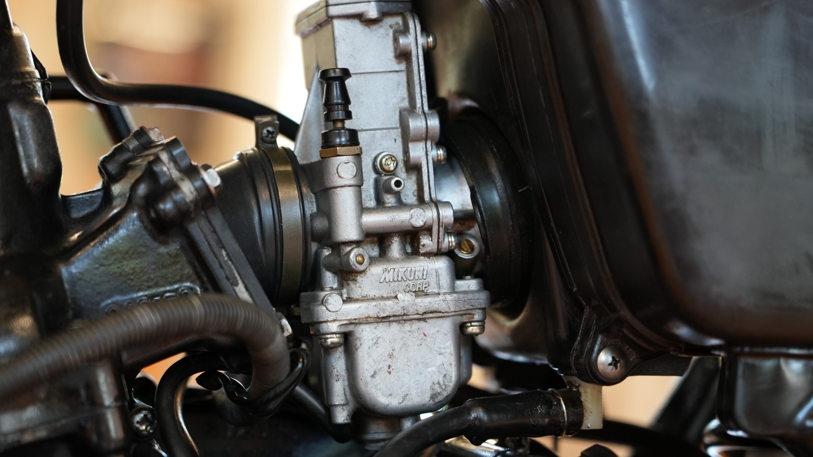 Suzuki-RM250-1983-16