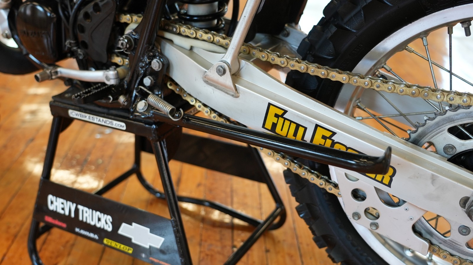 Suzuki-RM250-1983-19