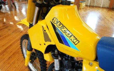 Suzuki-RM250-1983-34