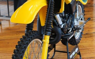 Suzuki-RM250-1983-8
