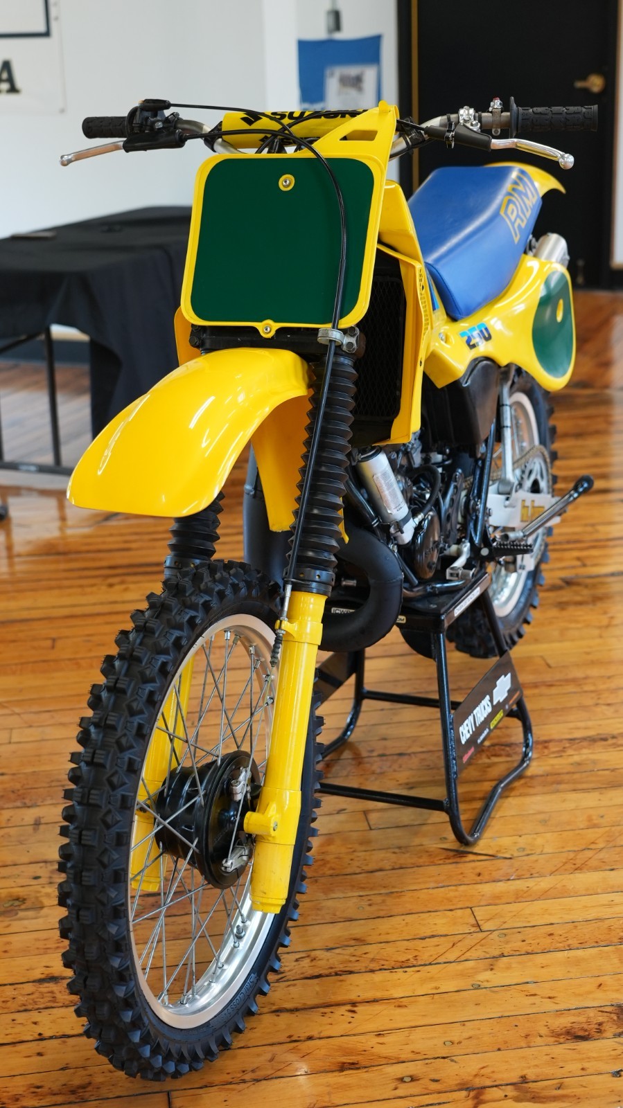 Suzuki-RM250-1983-8