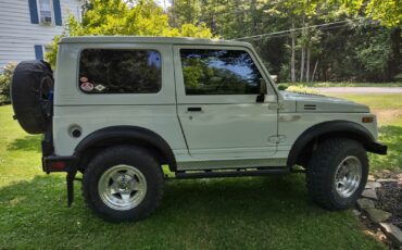 Suzuki-Samurai-1986-SUV-3