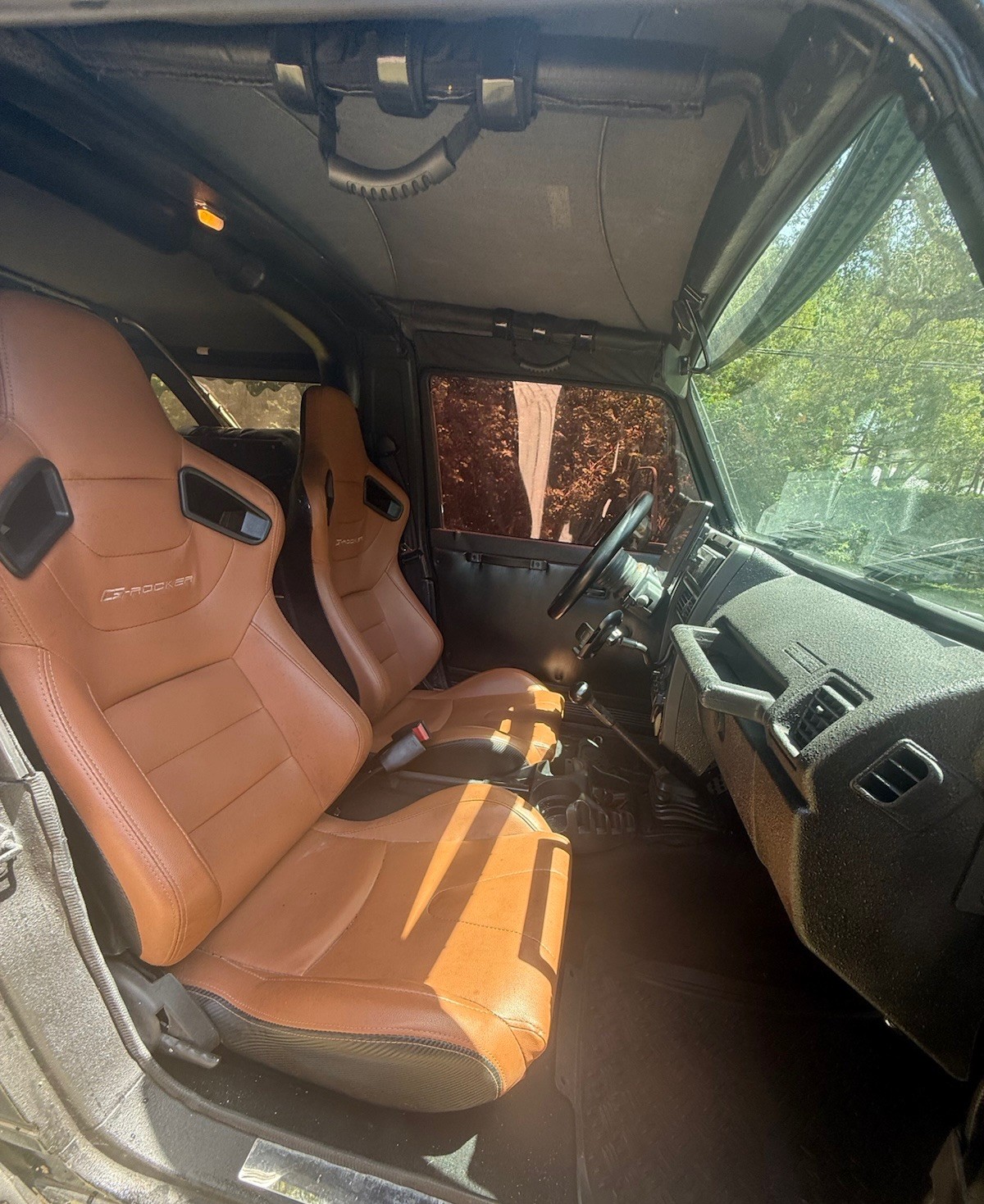 Suzuki-Samurai-1991-CONVERTIBLE-3