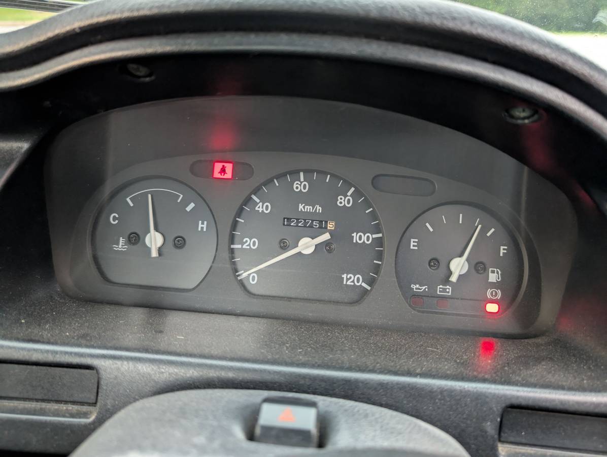 Suzuki-carry-1994-white-4