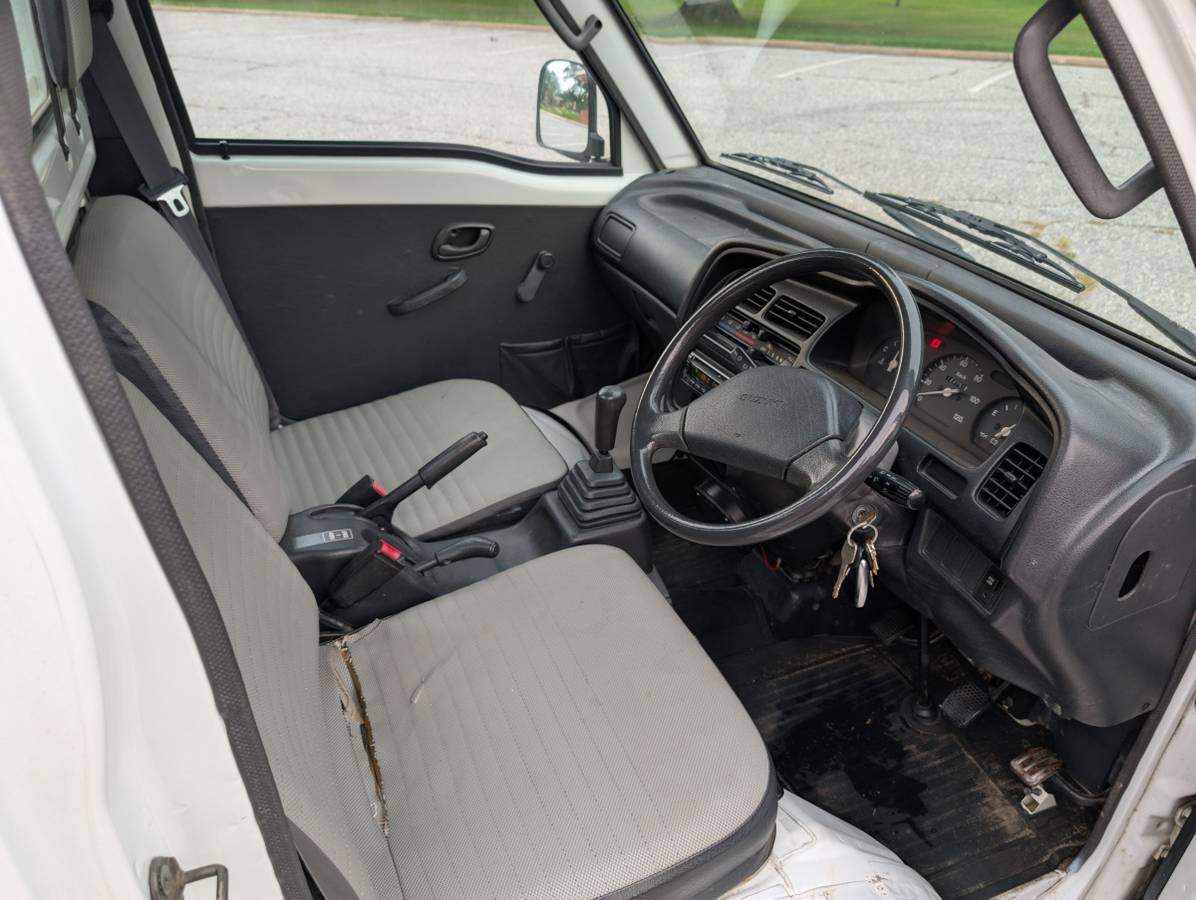 Suzuki-carry-1994-white-5