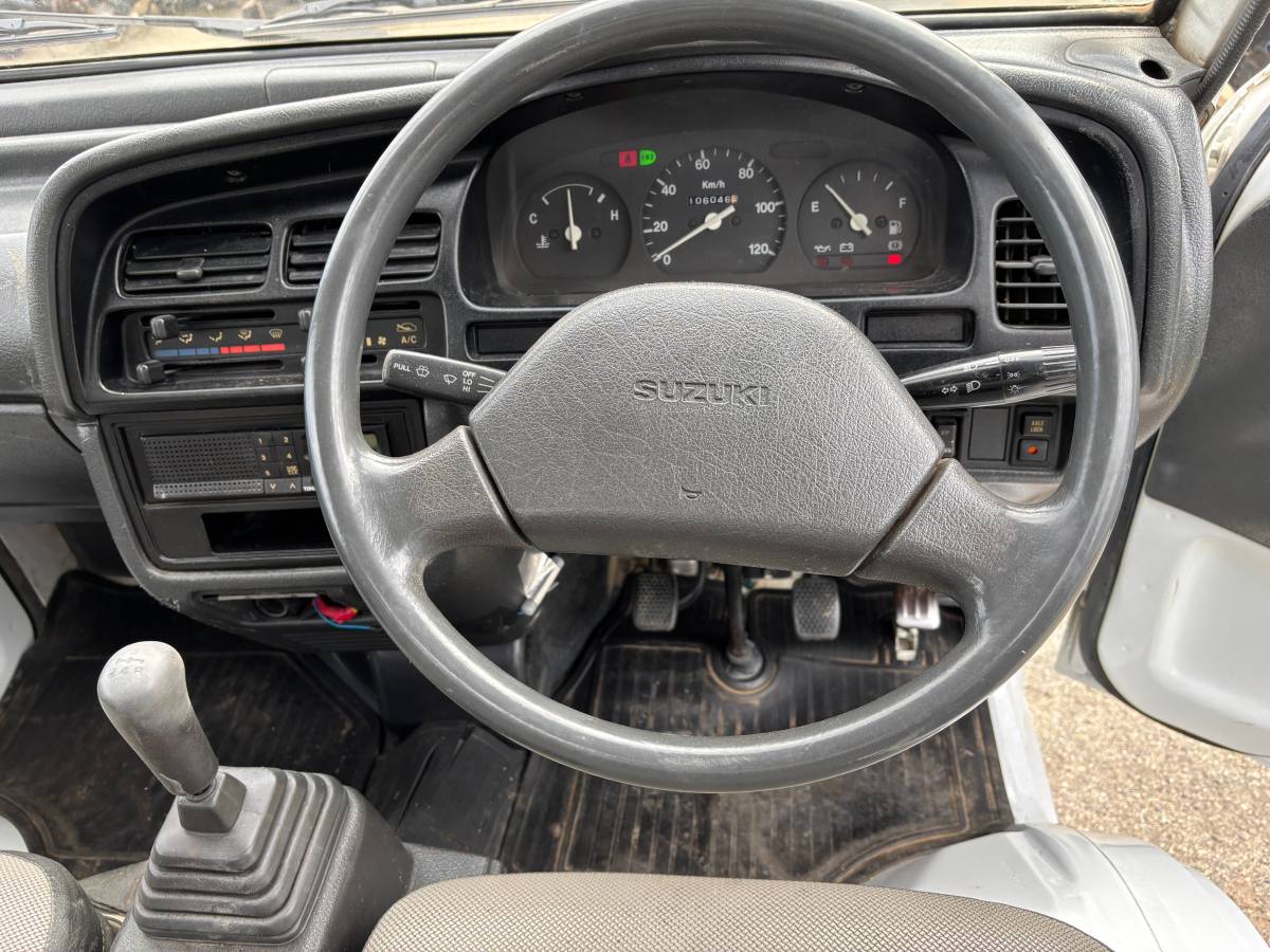 Suzuki-carry-1995-white-11