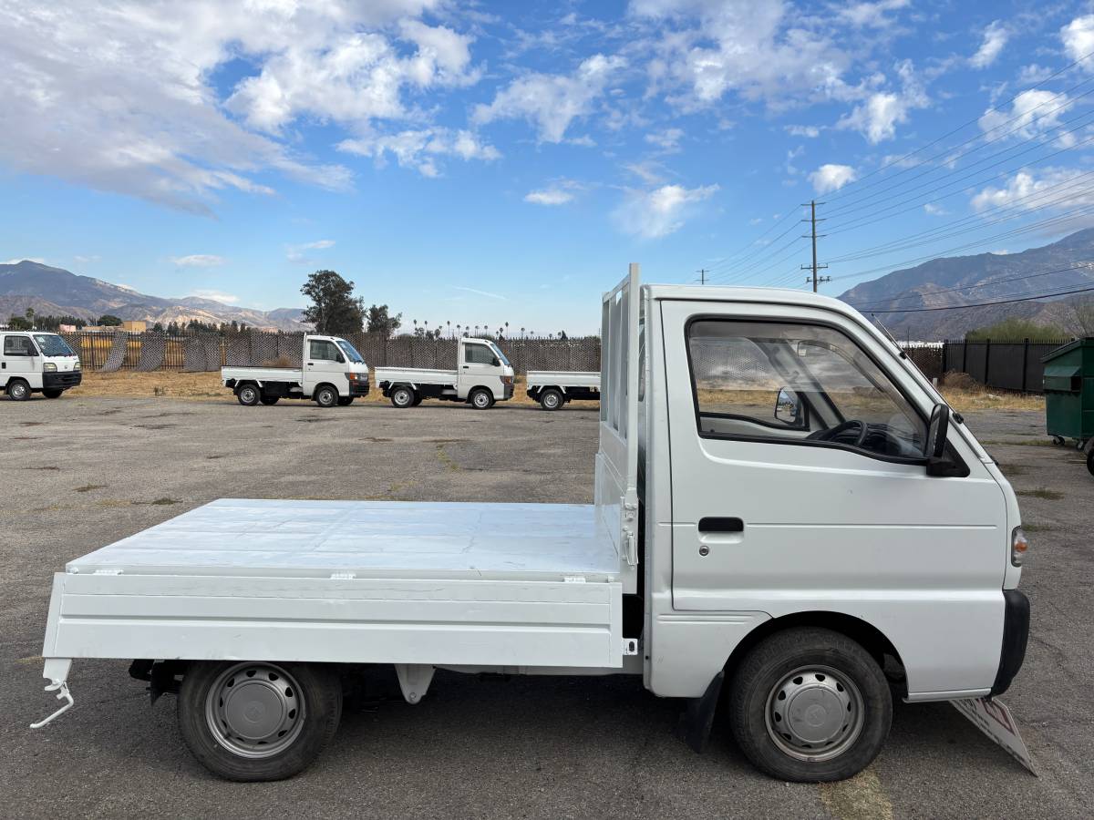 Suzuki-carry-1995-white-45
