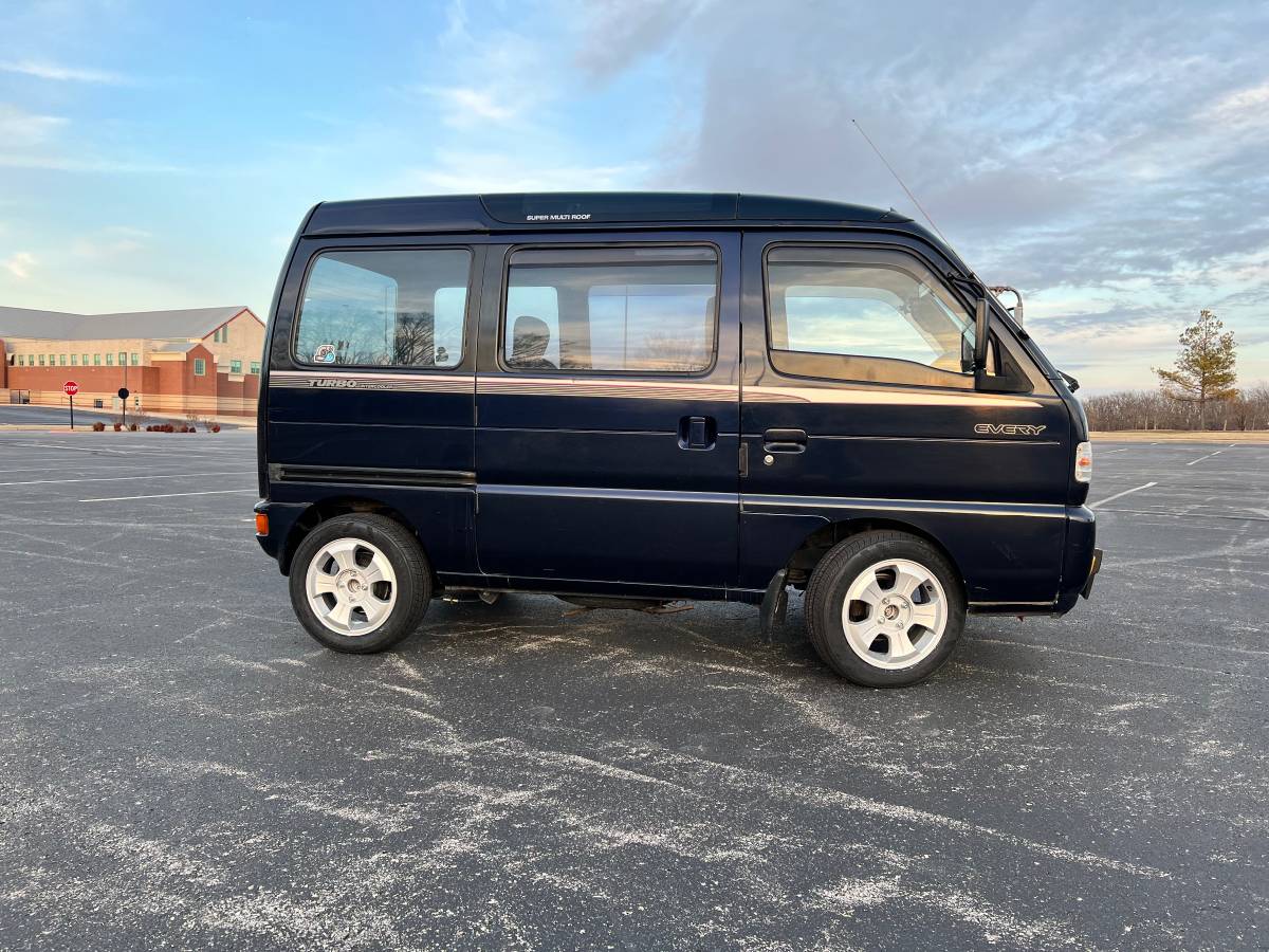 Suzuki-every-van-1992-blue