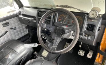 Suzuki-jimny-1986-5