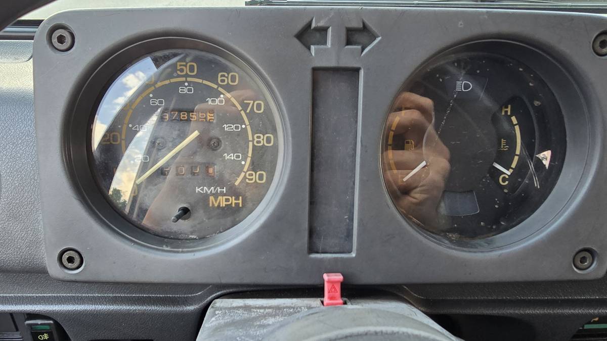 Suzuki-samurai-1987-yellow-10