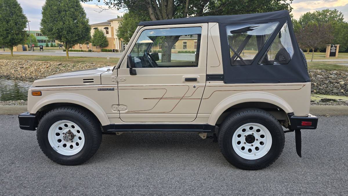 Suzuki-samurai-1987-yellow-6