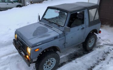 Suzuki-samurai-1988-grey-1
