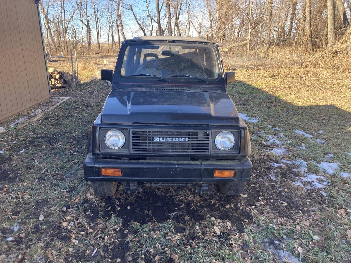 Suzuki-samurai-1988-grey-4