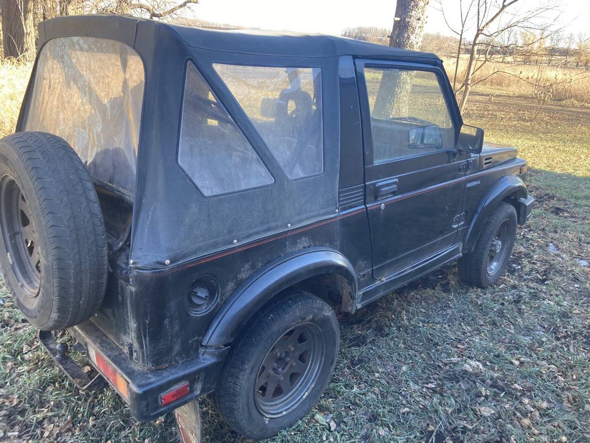 Suzuki-samurai-1988-grey-5