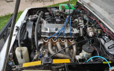 Suzuki-samurai-4x4-1986-white-32