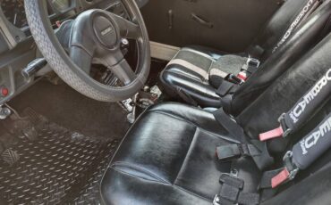Suzuki-samurai-4x4-1986-white-42
