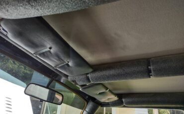 Suzuki-samurai-4x4-1986-white-43