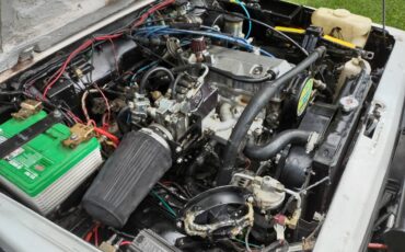 Suzuki-samurai-4x4-1986-white-9