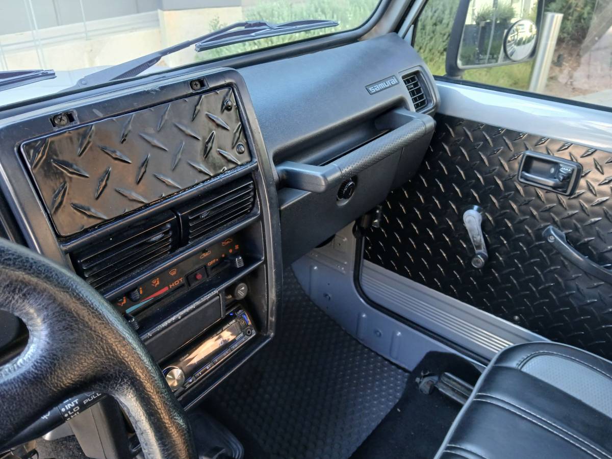 Suzuki-samurai-jimny-canvas-top-1988-grey-14