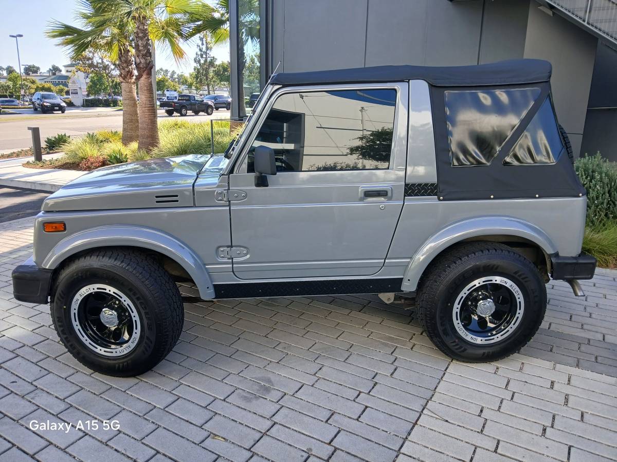 Suzuki-samurai-jimny-canvas-top-1988-grey-7
